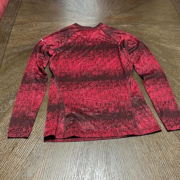 Nike Therma-FIT Women's Long-Sleeve
Thermal Top, Size Medium - Picture 11 of 13